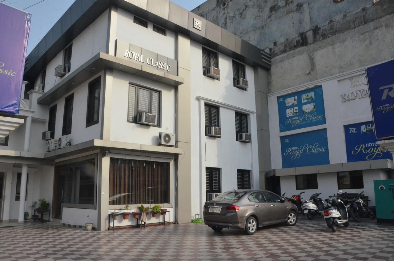Hotel Royal Classic Bareilly Esterno foto