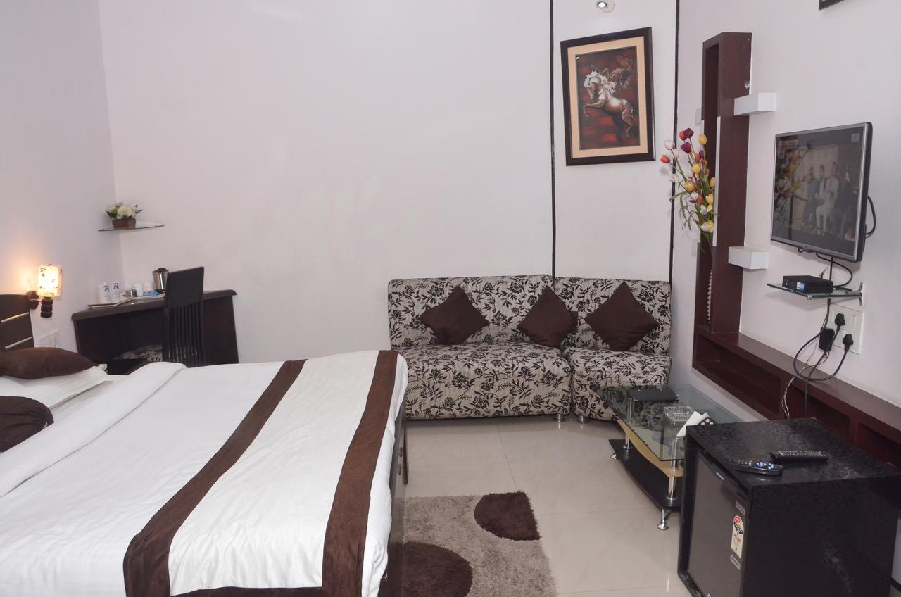 Hotel Royal Classic Bareilly Esterno foto