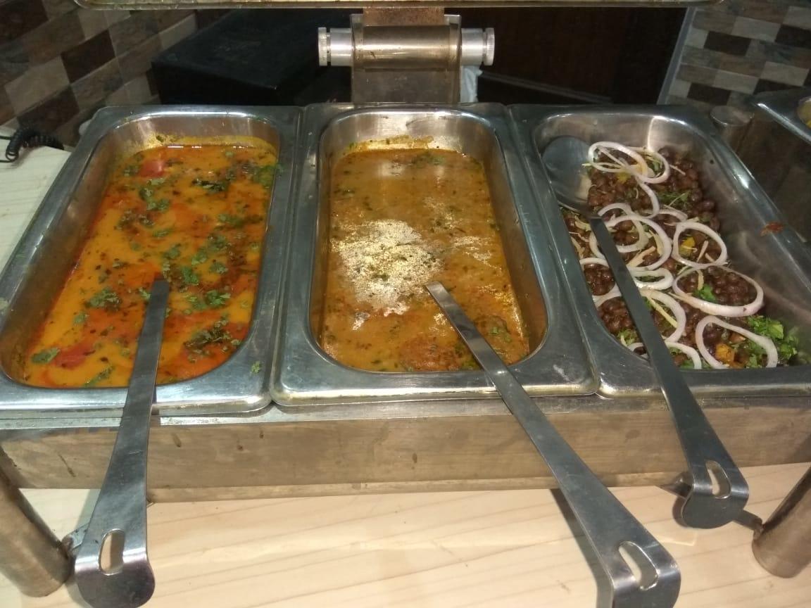 Hotel Royal Classic Bareilly Esterno foto