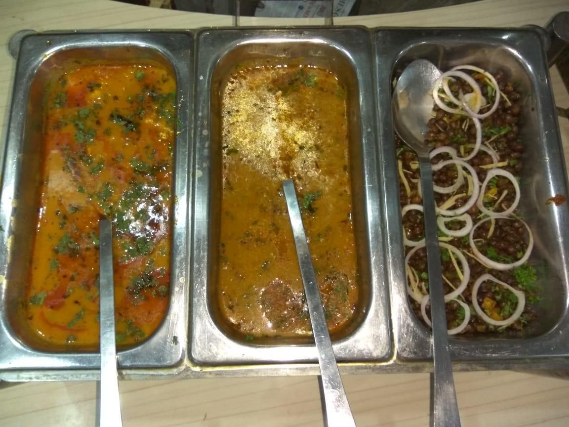 Hotel Royal Classic Bareilly Esterno foto
