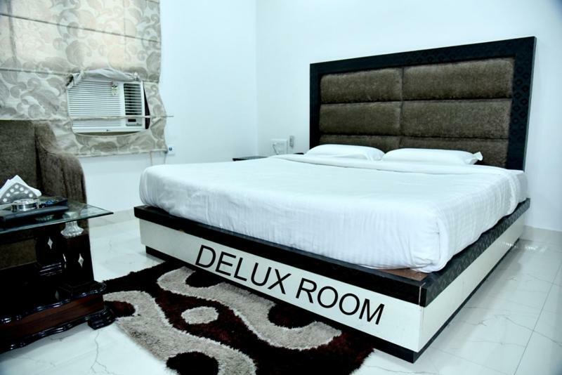Hotel Royal Classic Bareilly Esterno foto