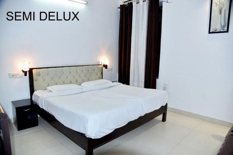 Hotel Royal Classic Bareilly Esterno foto