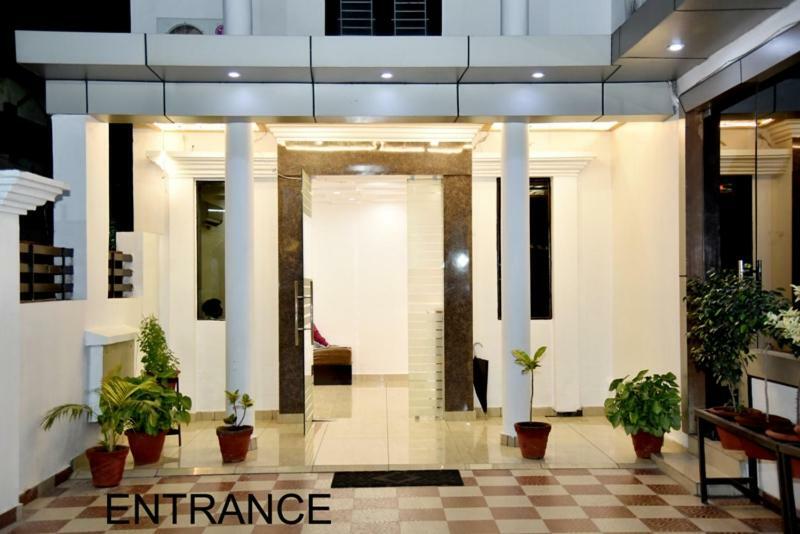Hotel Royal Classic Bareilly Esterno foto